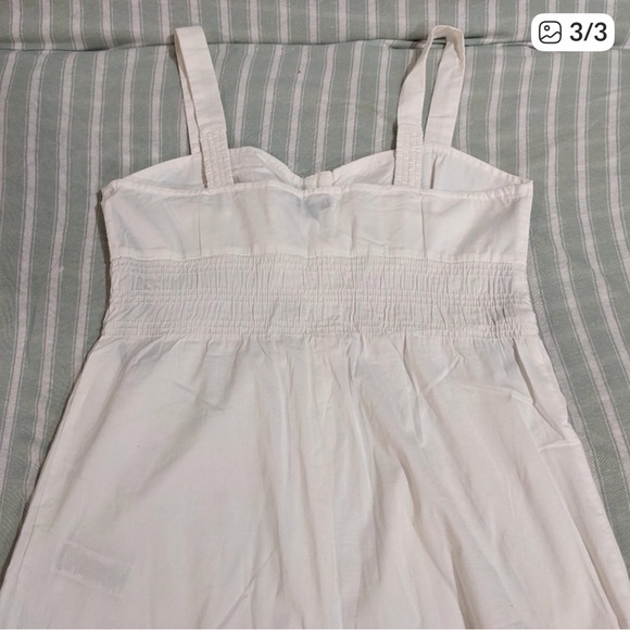 Guess White Tank Top women's size medium - Picture 3 of 3